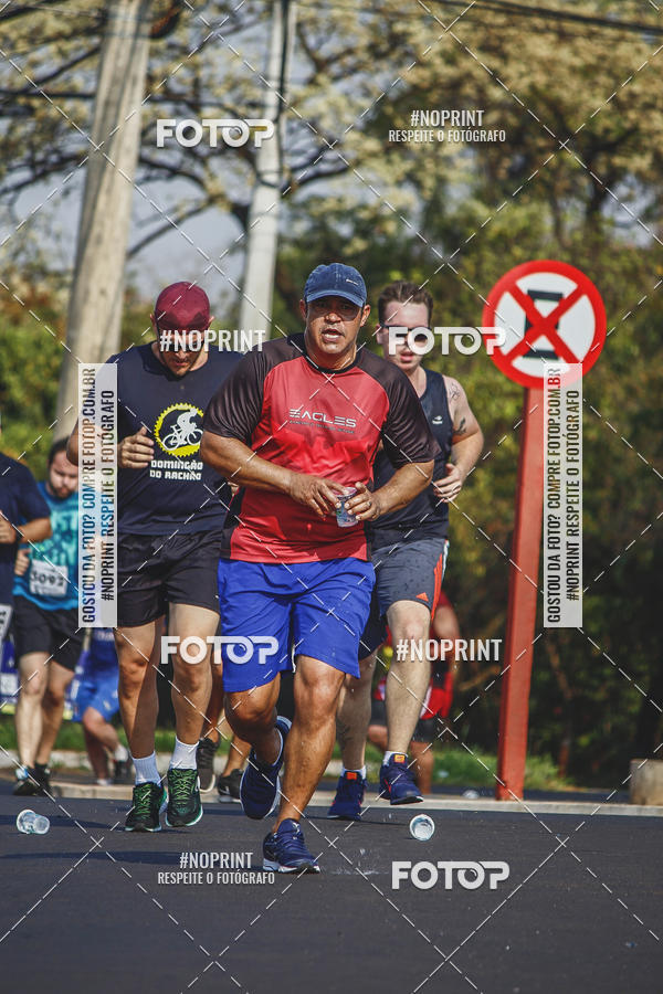 Achetez vos photos de l'vnement2 Corrida Shopping Jaragu sur Fotop