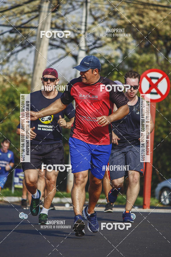 Achetez vos photos de l'vnement2 Corrida Shopping Jaragu sur Fotop
