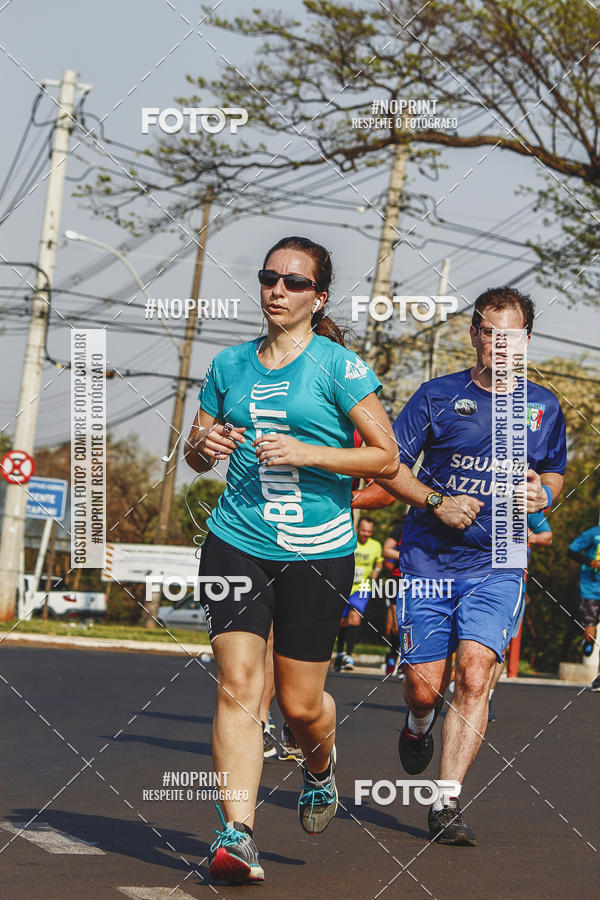 Achetez vos photos de l'vnement2 Corrida Shopping Jaragu sur Fotop