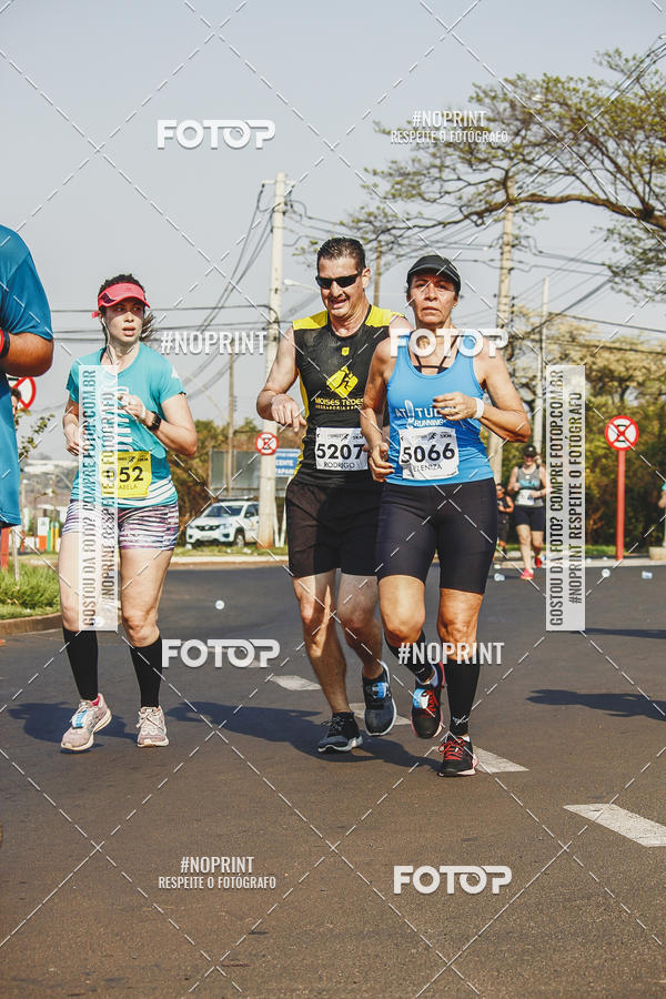 Achetez vos photos de l'vnement2 Corrida Shopping Jaragu sur Fotop