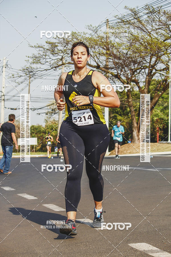 Achetez vos photos de l'vnement2 Corrida Shopping Jaragu sur Fotop
