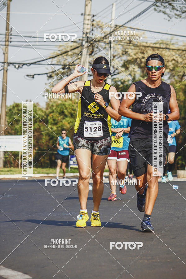 Achetez vos photos de l'vnement2 Corrida Shopping Jaragu sur Fotop