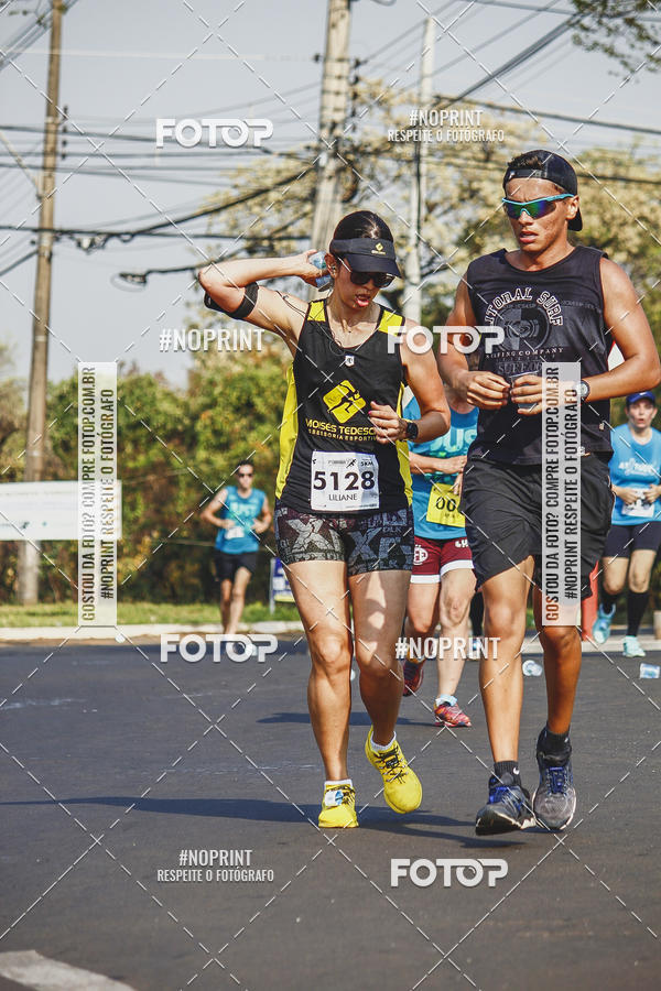 Achetez vos photos de l'vnement2 Corrida Shopping Jaragu sur Fotop