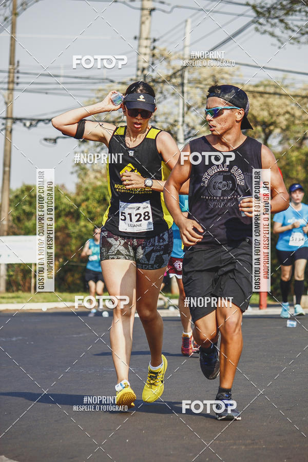 Achetez vos photos de l'vnement2 Corrida Shopping Jaragu sur Fotop