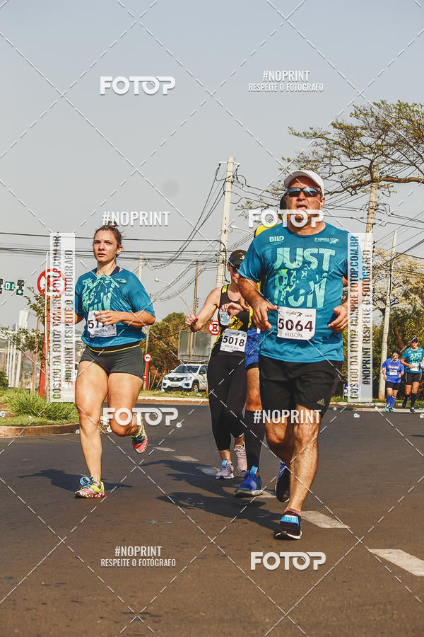Achetez vos photos de l'vnement2 Corrida Shopping Jaragu sur Fotop