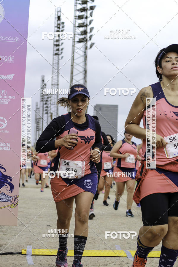 Buy your photos of the eventCorrida Mulher Maravilha - Summer Edition - SP on Fotop
