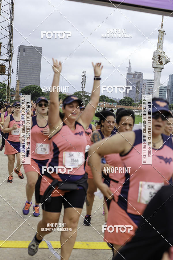 Buy your photos of the eventCorrida Mulher Maravilha - Summer Edition - SP on Fotop