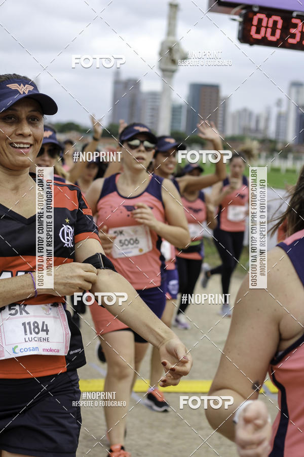 Buy your photos of the eventCorrida Mulher Maravilha - Summer Edition - SP on Fotop
