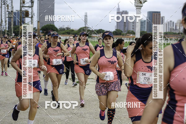 Buy your photos of the eventCorrida Mulher Maravilha - Summer Edition - SP on Fotop