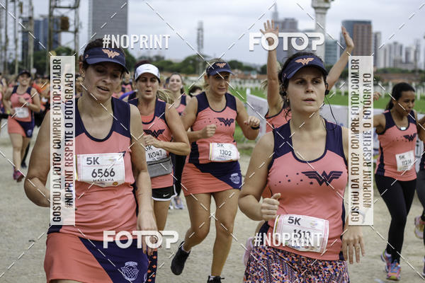 Buy your photos of the eventCorrida Mulher Maravilha - Summer Edition - SP on Fotop