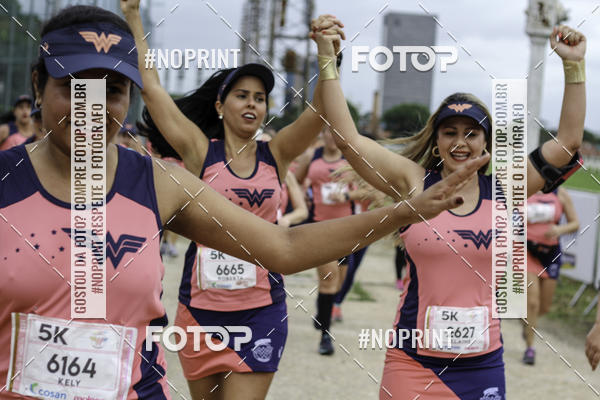 Buy your photos of the eventCorrida Mulher Maravilha - Summer Edition - SP on Fotop
