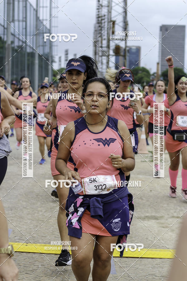 Buy your photos of the eventCorrida Mulher Maravilha - Summer Edition - SP on Fotop