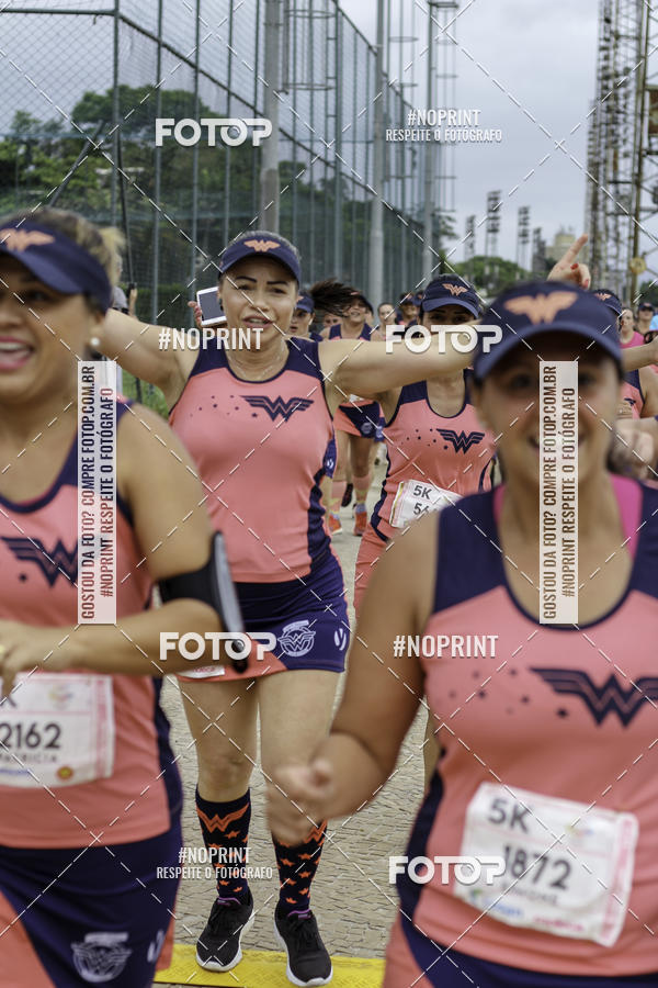 Buy your photos of the eventCorrida Mulher Maravilha - Summer Edition - SP on Fotop