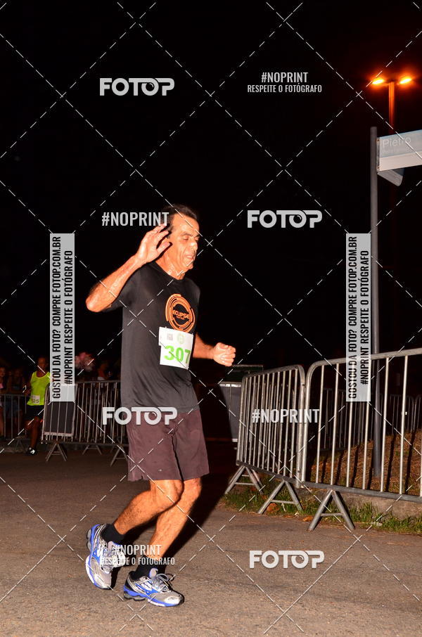 Buy your photos of the eventEclipse Night Run (Niter�i) on Fotop