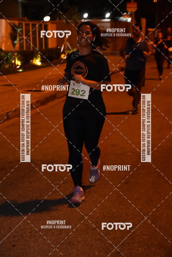 Buy your photos of the eventEclipse Night Run (Niter�i) on Fotop