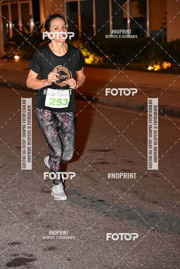 Buy your photos of the eventEclipse Night Run (Niteri) on Fotop