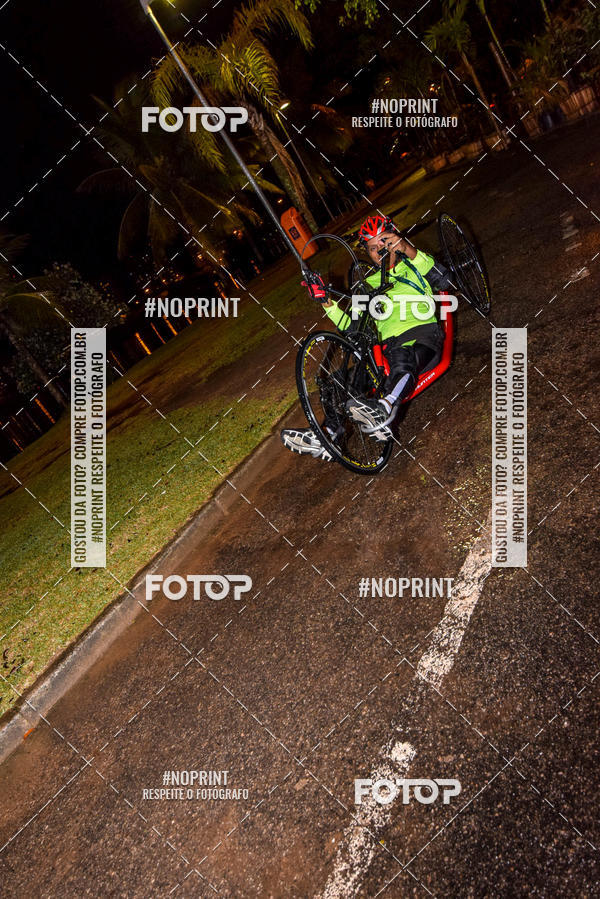 Buy your photos of the eventEclipse Night Run on Fotop