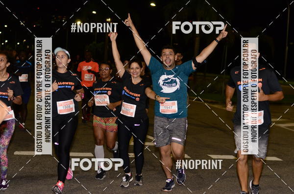 Buy your photos of the eventHalloween Run on Fotop