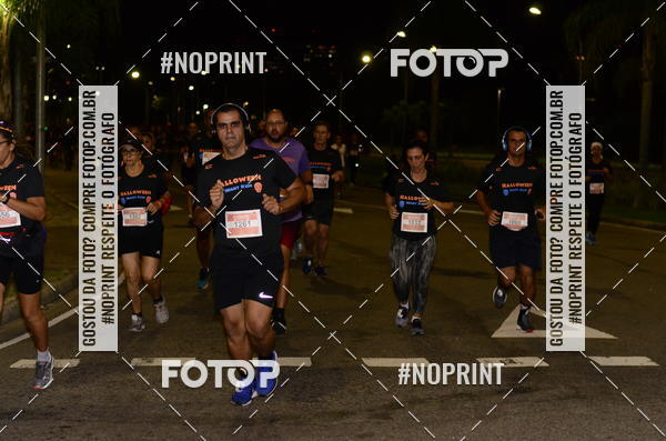 Buy your photos of the eventHalloween Run on Fotop