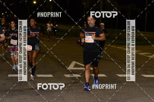 Buy your photos of the eventHalloween Run on Fotop