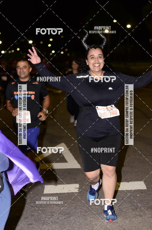 Buy your photos of the eventHalloween Run on Fotop