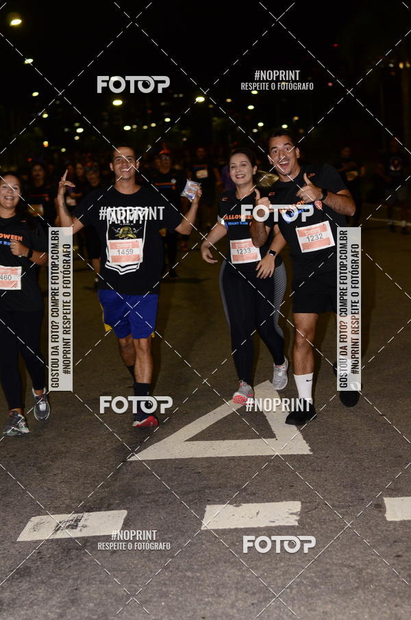Buy your photos of the eventHalloween Run on Fotop