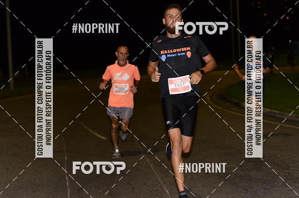 Buy your photos of the eventHalloween Run on Fotop