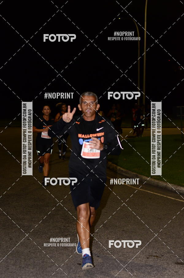 Buy your photos of the eventHalloween Run on Fotop