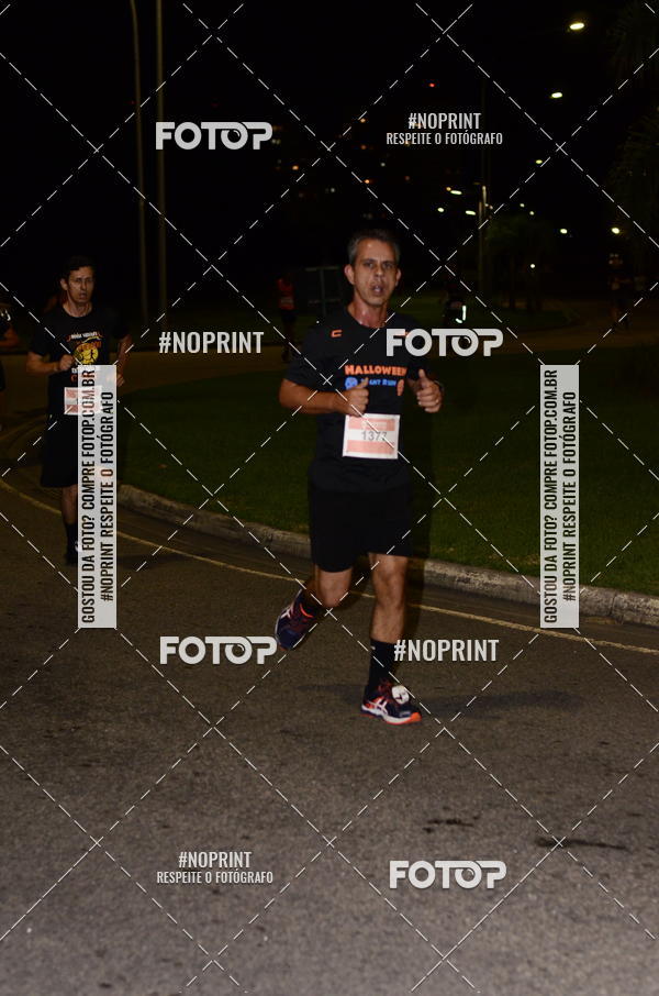 Buy your photos of the eventHalloween Run on Fotop