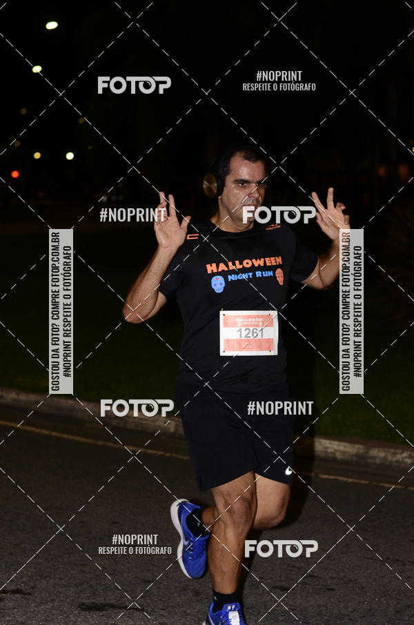 Buy your photos of the eventHalloween Run on Fotop