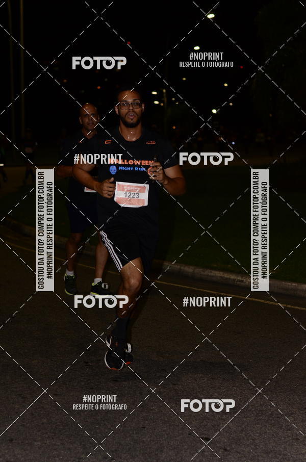 Buy your photos of the eventHalloween Run on Fotop