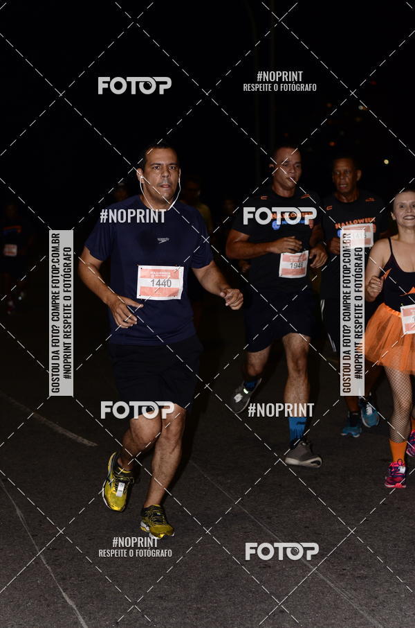 Buy your photos of the eventHalloween Run on Fotop