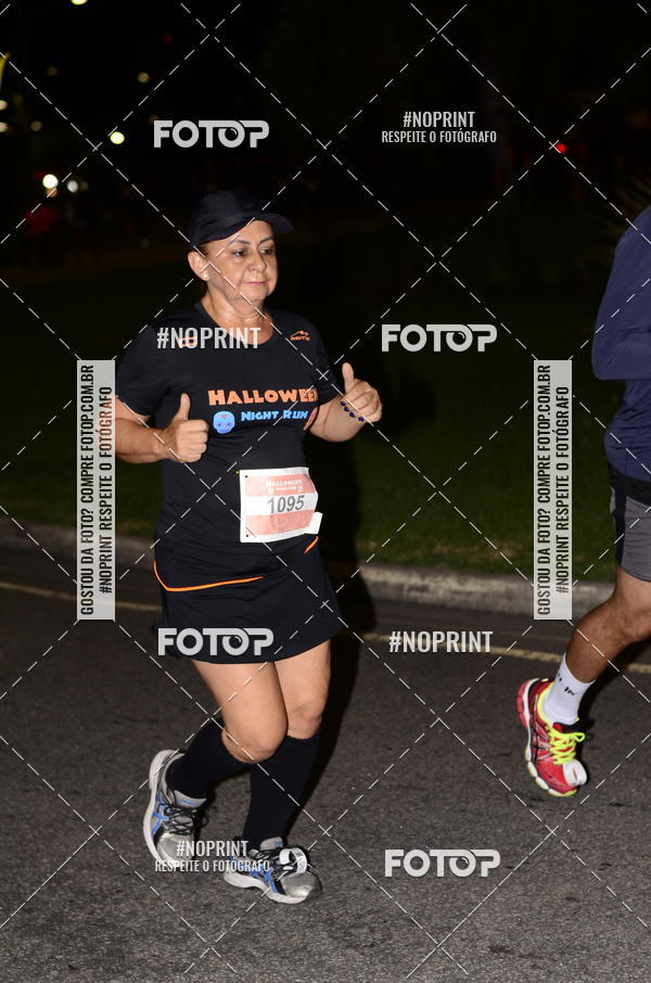 Buy your photos of the eventHalloween Run on Fotop