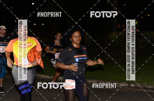 Buy your photos of the eventHalloween Run on Fotop