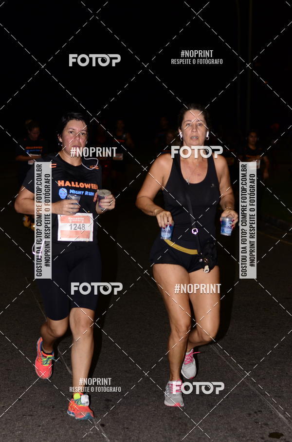 Buy your photos of the eventHalloween Run on Fotop