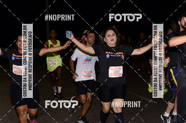 Buy your photos of the eventHalloween Run on Fotop
