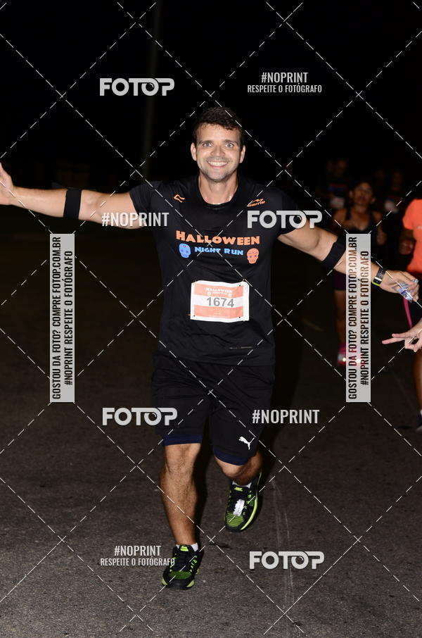 Buy your photos of the eventHalloween Run on Fotop