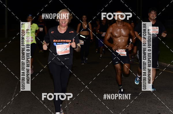 Buy your photos of the eventHalloween Run on Fotop