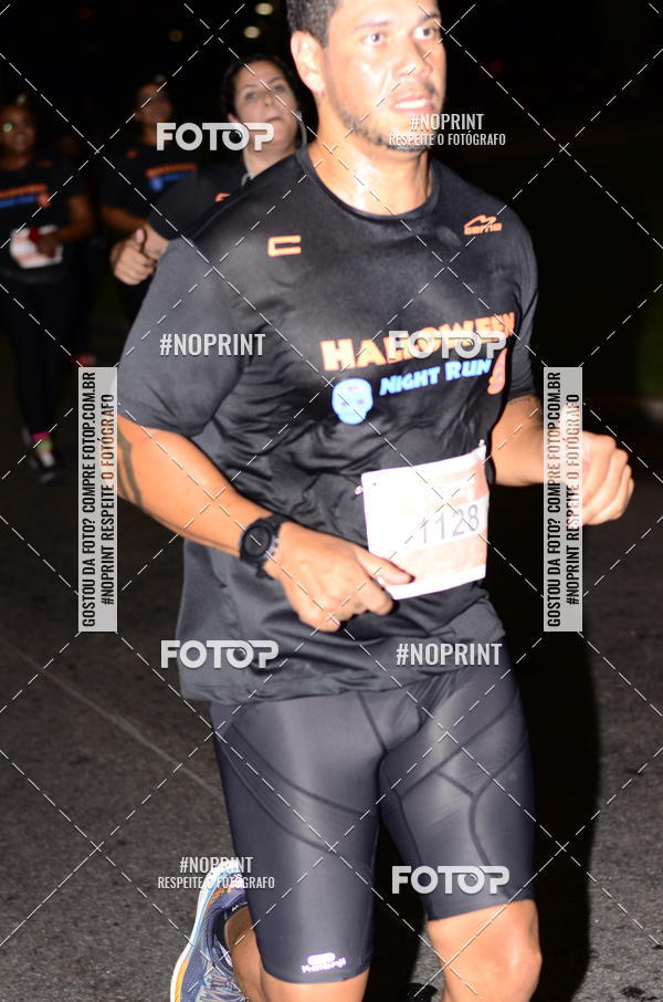 Buy your photos of the eventHalloween Run on Fotop