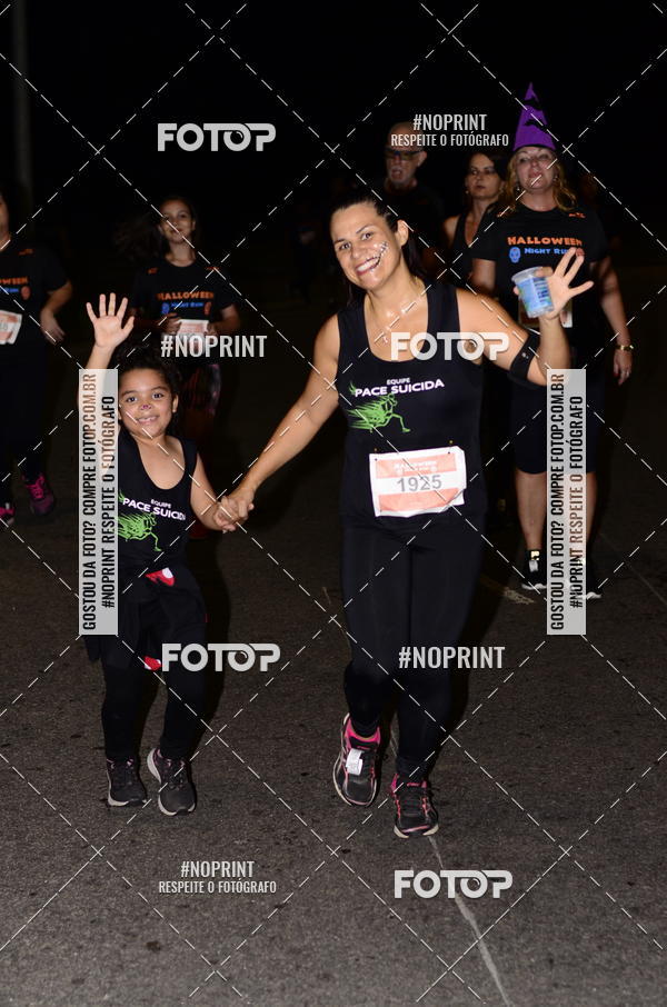 Buy your photos of the eventHalloween Run on Fotop