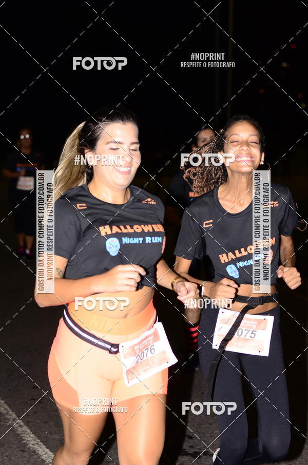 Buy your photos of the eventHalloween Run on Fotop