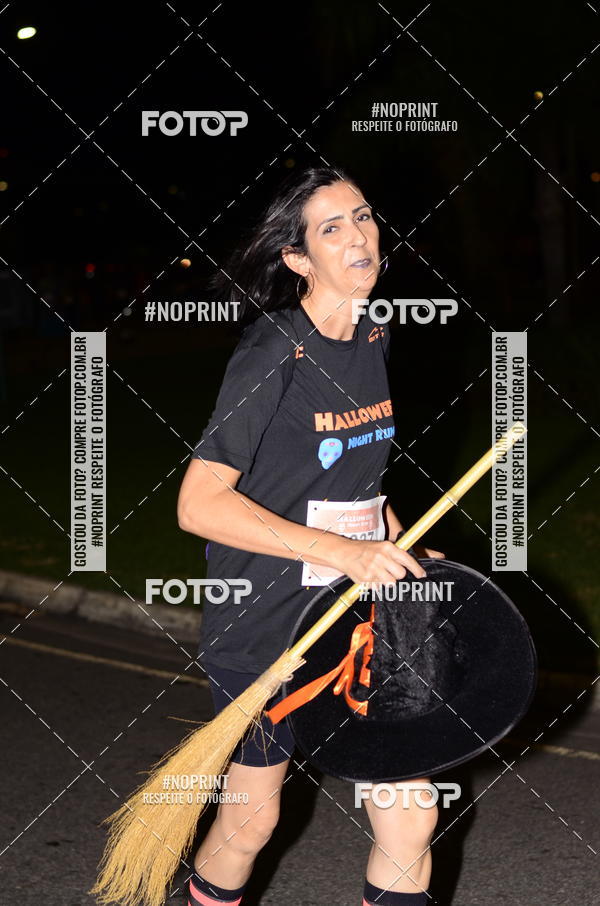 Buy your photos of the eventHalloween Run on Fotop