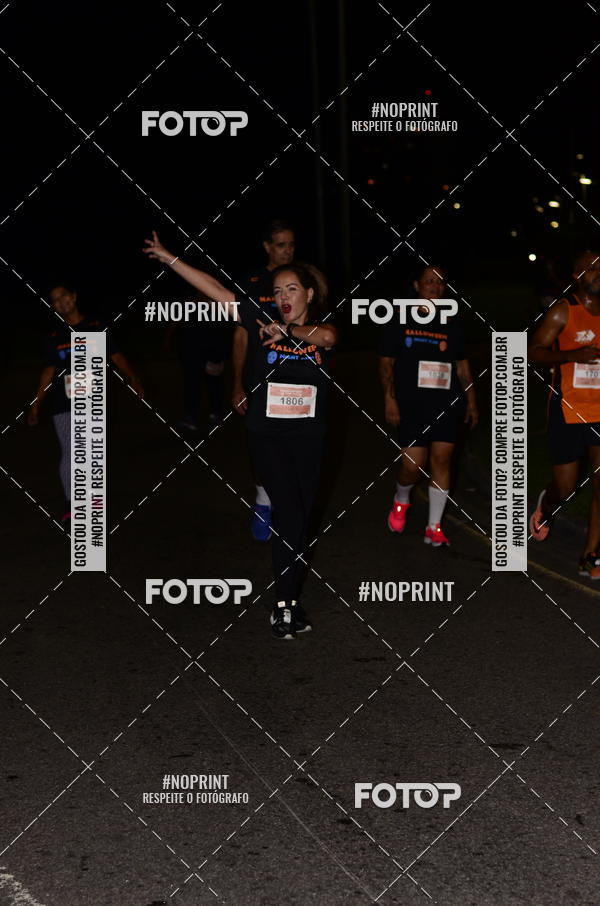 Buy your photos of the eventHalloween Run on Fotop