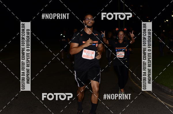Buy your photos of the eventHalloween Run on Fotop
