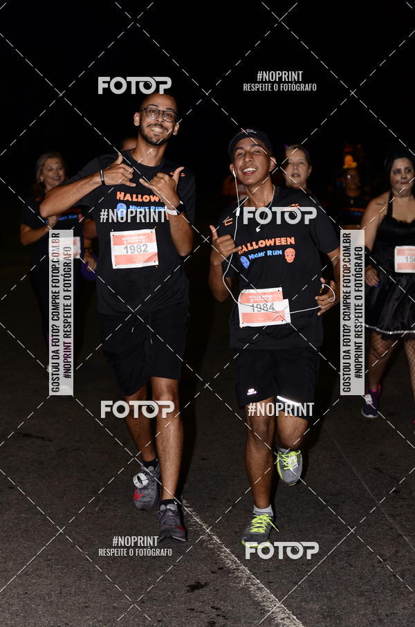 Buy your photos of the eventHalloween Run on Fotop