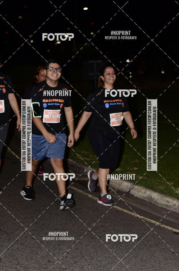 Buy your photos of the eventHalloween Run on Fotop