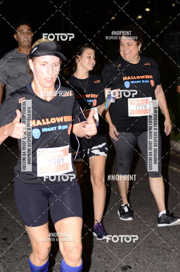 Buy your photos of the eventHalloween Run on Fotop