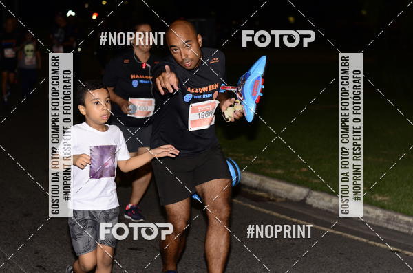 Buy your photos of the eventHalloween Run on Fotop