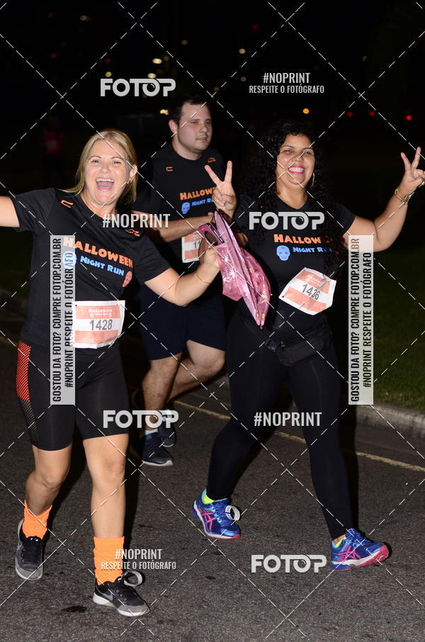 Buy your photos of the eventHalloween Run on Fotop