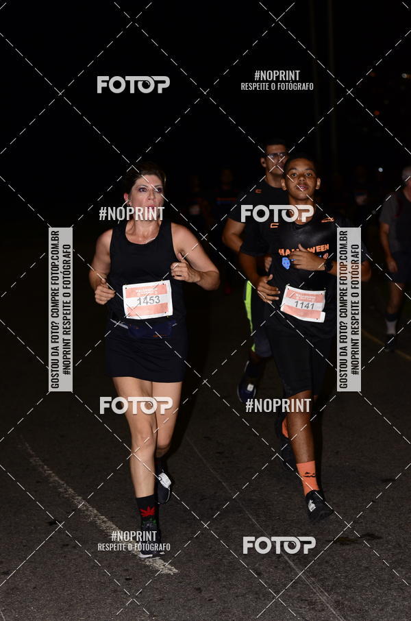 Buy your photos of the eventHalloween Run on Fotop